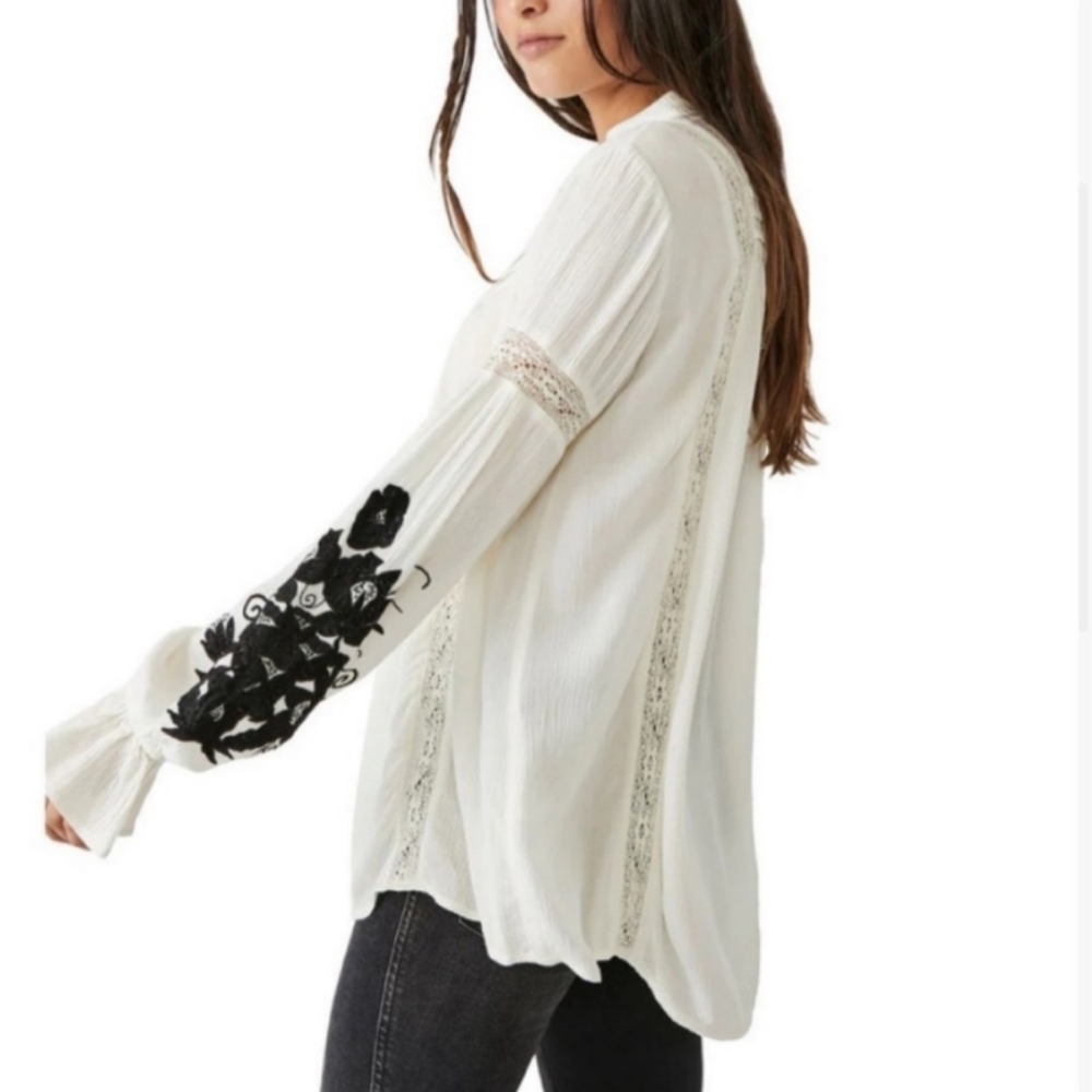 Free People Tusalossa Embroidered Lace Trim Split Neck Top Size XS - Picture 4 of 11